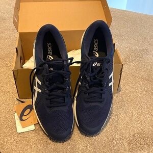 ASICS men’s Navy golf sneakers